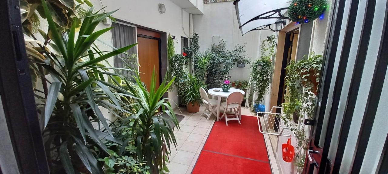 Awesomehouse Centre Bari Villa Bagian luar foto