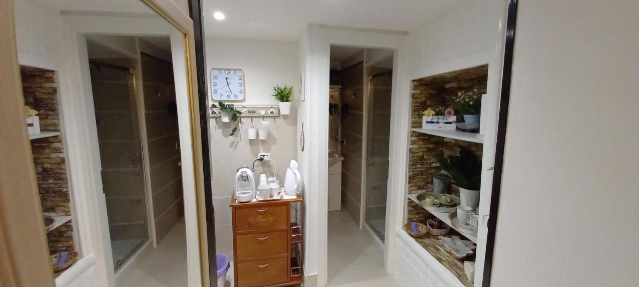 Awesomehouse Centre Bari Villa Bagian luar foto