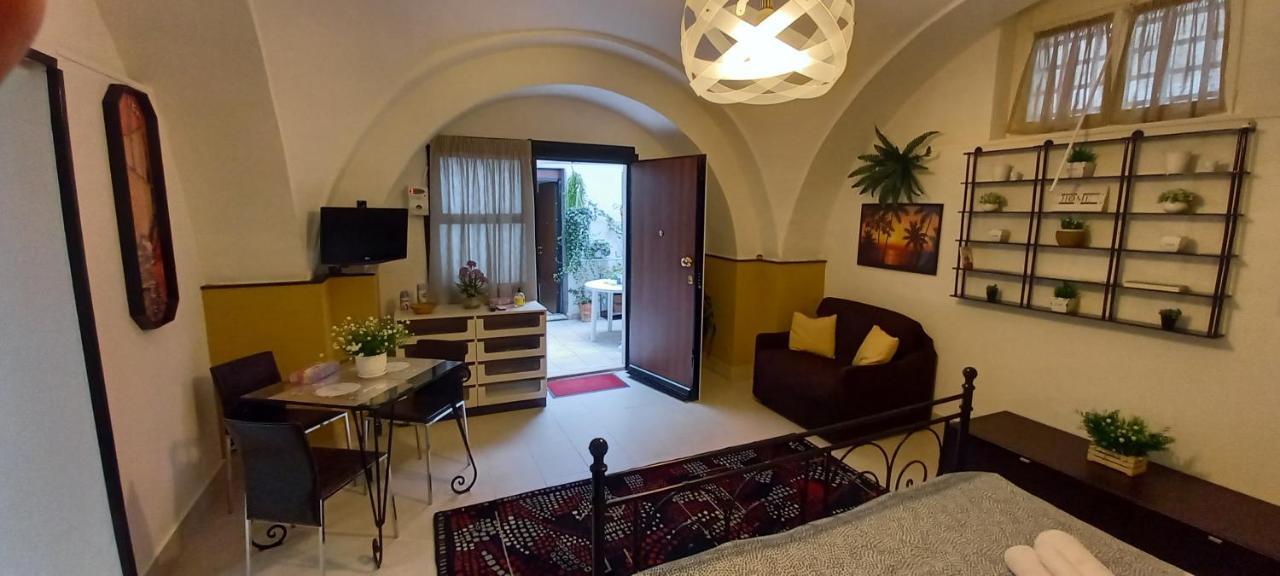 Awesomehouse Centre Bari Villa Bagian luar foto
